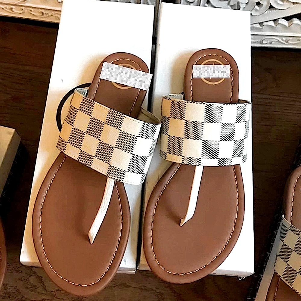 🆕🤍MKS: CREAM/GREY CHECKERED SANDALS SIZE 6 7 10